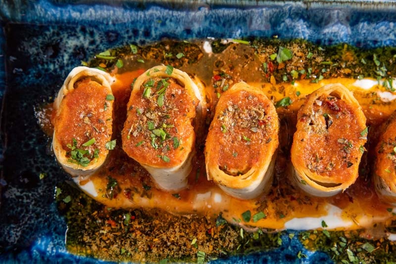 Stuffed pastry rolls